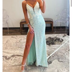 Sparkly Mermaid V Neck Sequins Long Prom Dress with Appliques